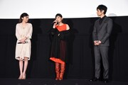 左から篠原涼子、絢香、西島秀俊。
