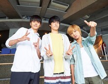 左から山本涼介、森田美勇人、安井謙太郎。