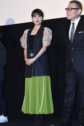 左から有村架純、國村隼。