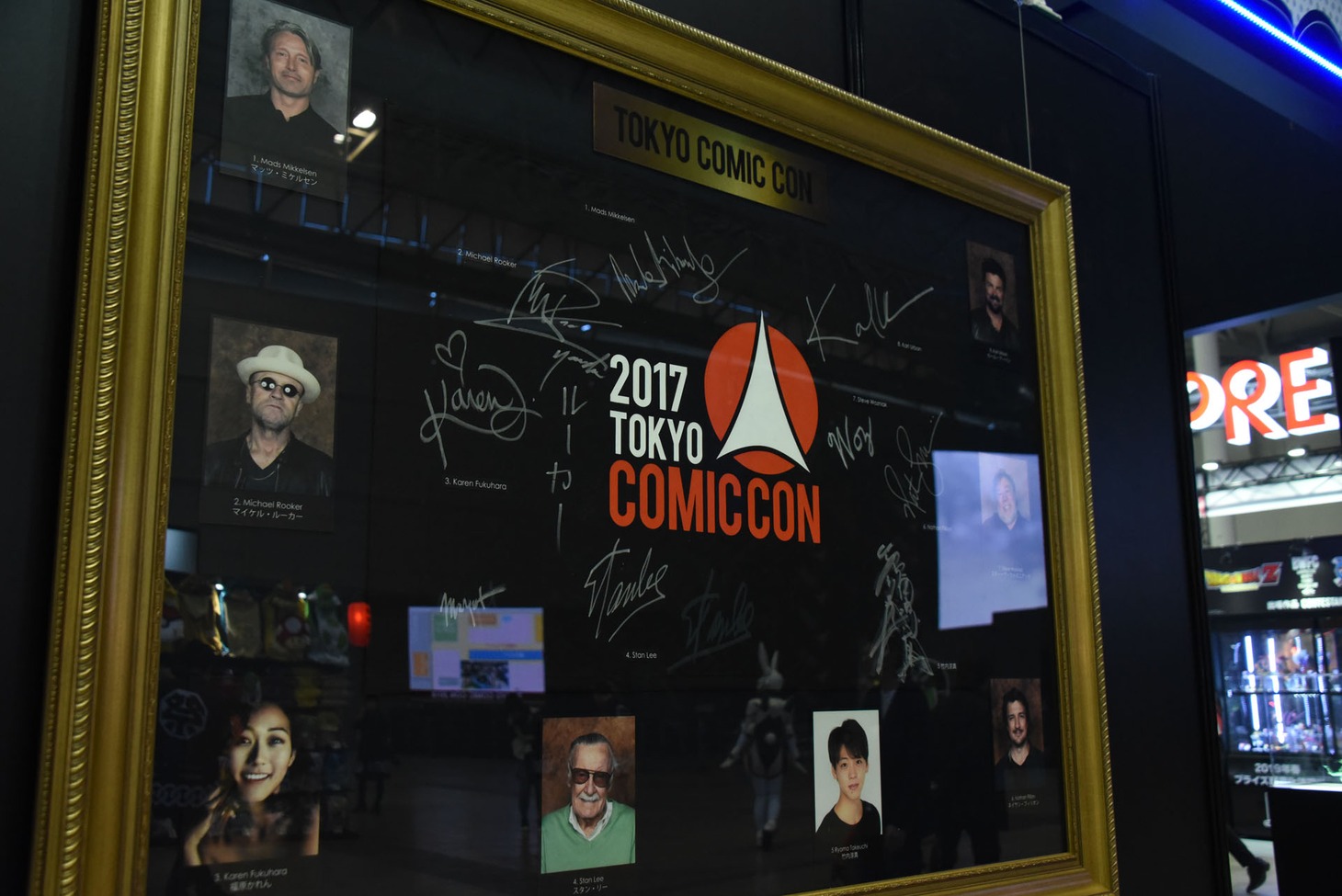 2017年来日ゲストのサイン。