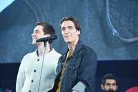 オリバー・フェルプスとジェームズ・フェルプスの兄弟。