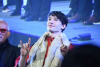 エズラ・ミラー