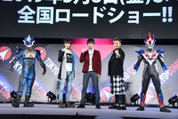 「劇場版ウルトラマンR／B セレクト！絆のクリスタル」製作発表会見の様子。