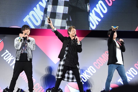 左から高野八誠、つるの剛士、吉岡毅志。