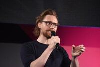 トム・ヒドルストン