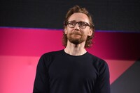 トム・ヒドルストン