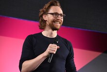 トム・ヒドルストン