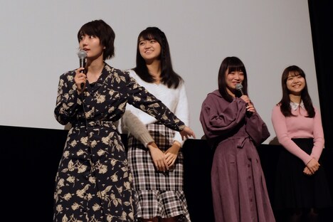 「猫カフェ」初日舞台挨拶の様子。