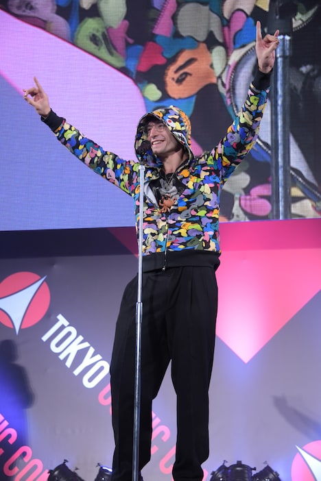 エズラ・ミラー