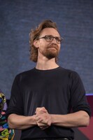 トム・ヒドルストン