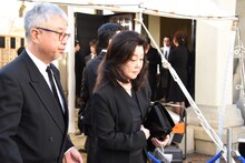 長山藍子（右）