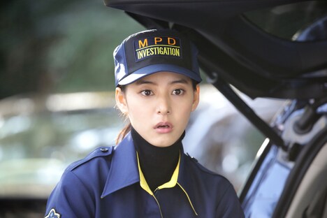 「トレース～科捜研の男～」より、科捜研新人法医研究員・沢口ノンナ役の新木優子。