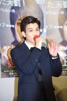 自らGoProで撮影した際のことを振り返る岩田剛典。