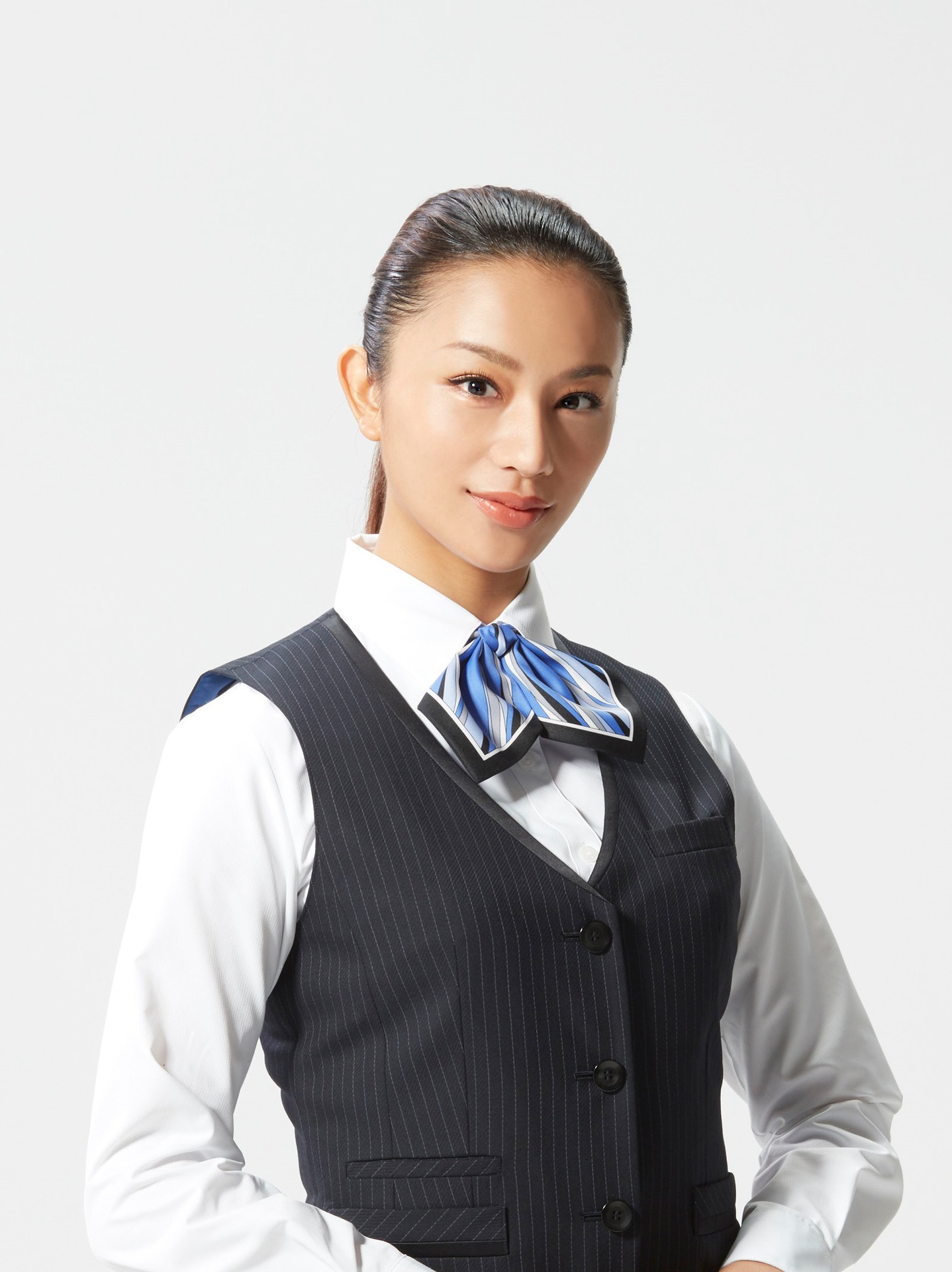木原里琴役の高橋メアリージュン。
