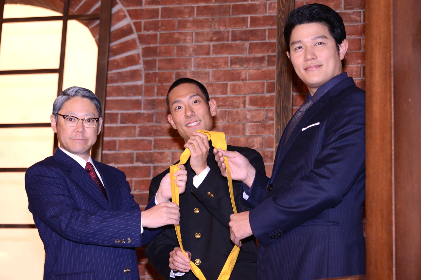 「大河ドラマ主演 バトンタッチセレモニー」にて、左から阿部サダヲ、中村勘九郎、鈴木亮平。