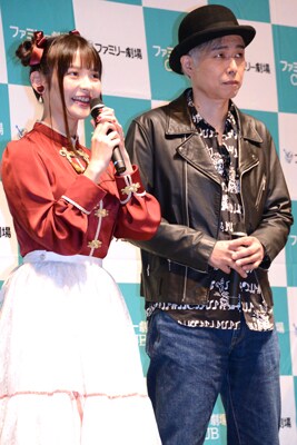 左から上坂すみれ、大槻ケンヂ。