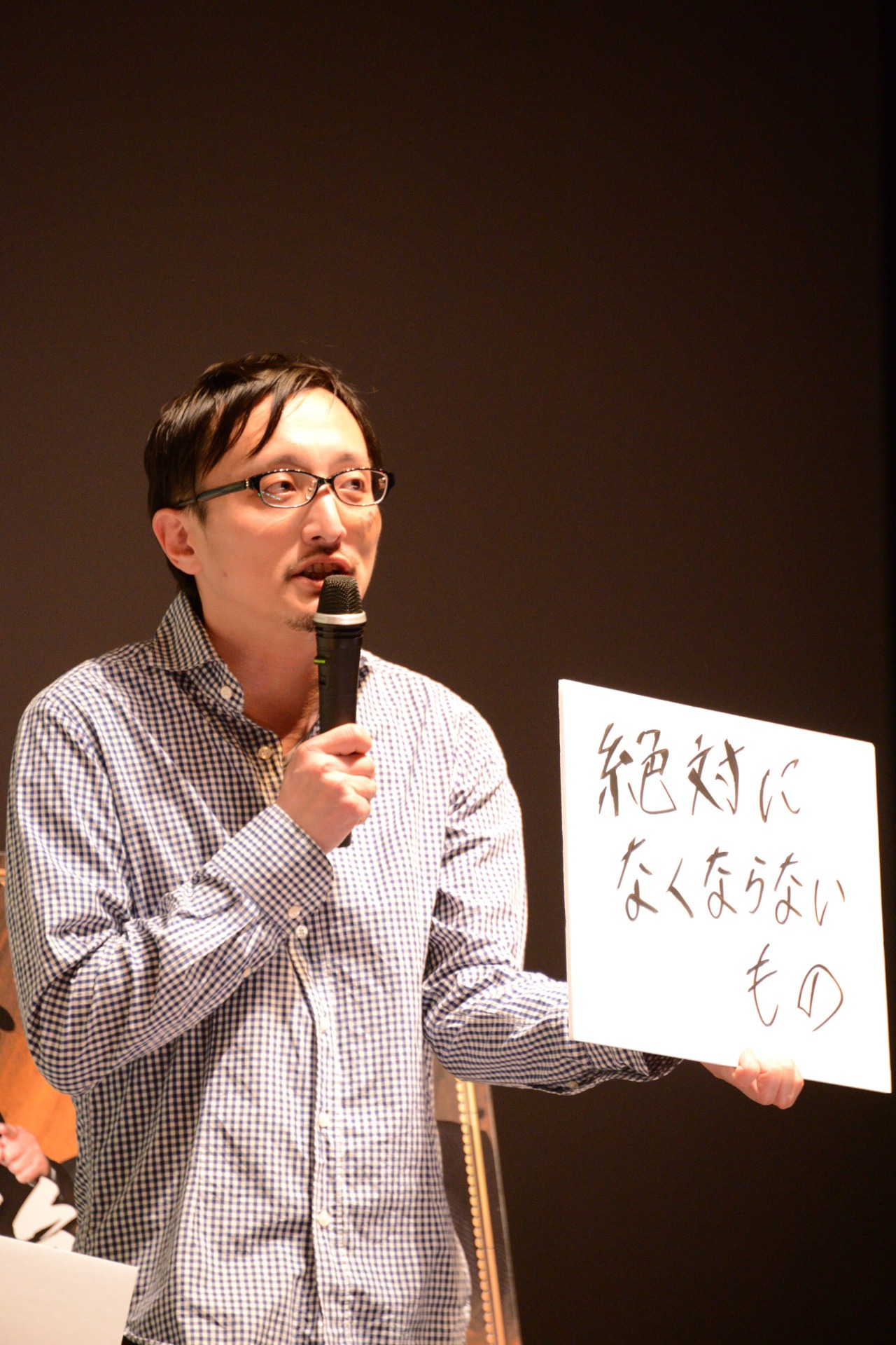 「オカルトとは？」に、「絶対になくならないもの」と答えた吉田悠軌。