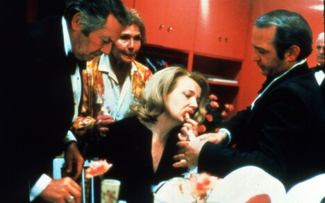 「オープニング・ナイト」 (c)1977 Faces Distribution Corporation