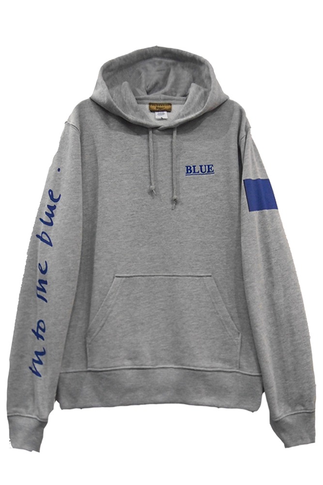 「BLUE」フーディ（税込9504円）