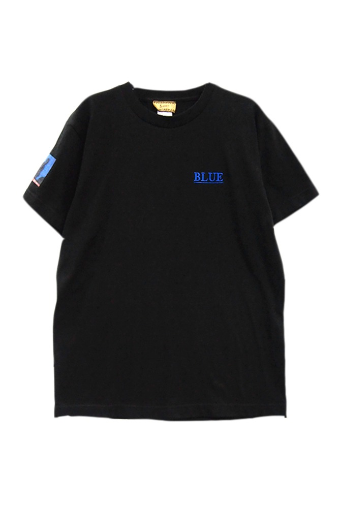 「BLUE」刺繍Tシャツ（税込5184円）
