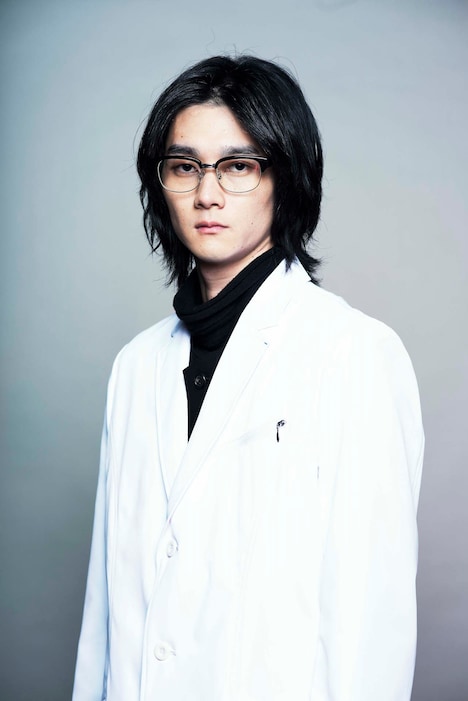 黒宮智人役の柳俊太郎。