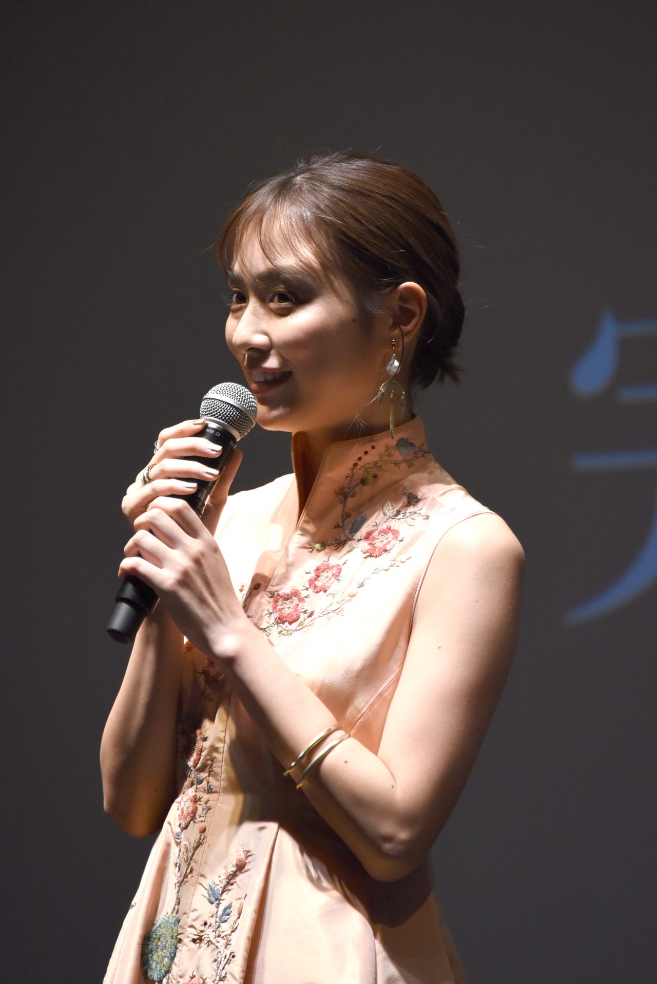内田理央