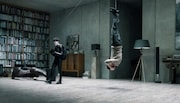 「蜘蛛の巣を払う女」より、クレア・フォイ演じるリスベット・サランデル。