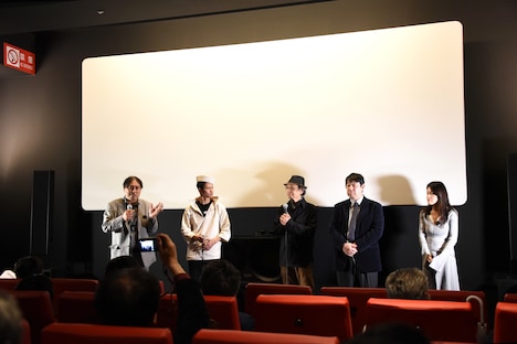 UPLINK吉祥寺施設説明会の様子。左から浅井隆、コーラ小林、田口和典、北嶋祥浩、中村亮子。