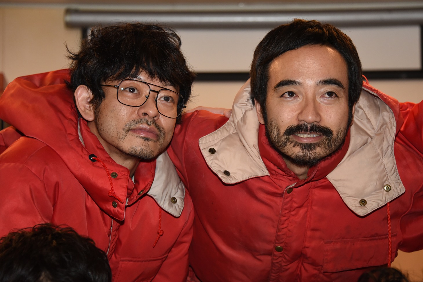 左から山中崇、岩崎う大。