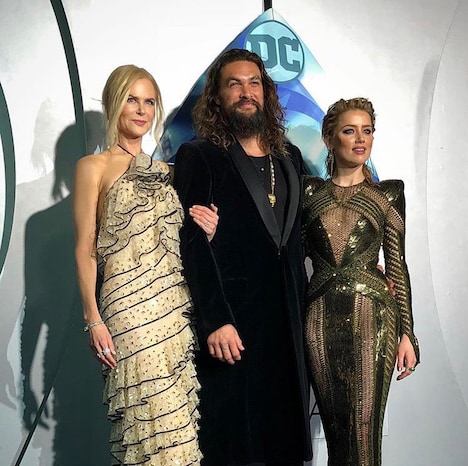 左からニコール・キッドマン、ジェイソン・モモア、アンバー・ハード。