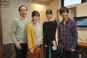左から正名僕蔵、尼神インター誠子、新川優愛、岡田龍太郎。
