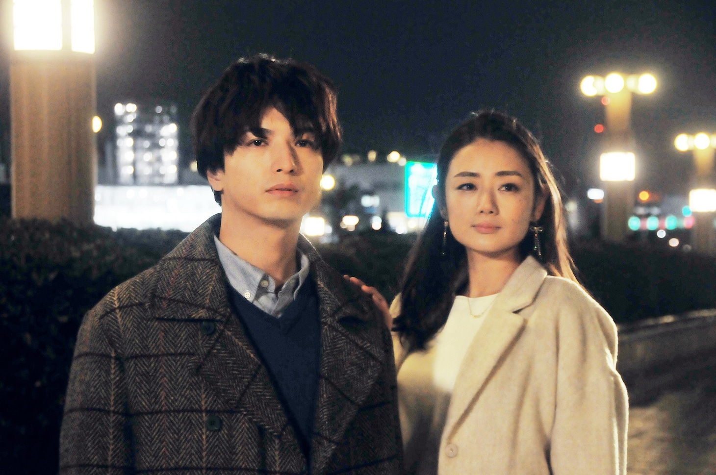 左から中村優一、片山萌美。
