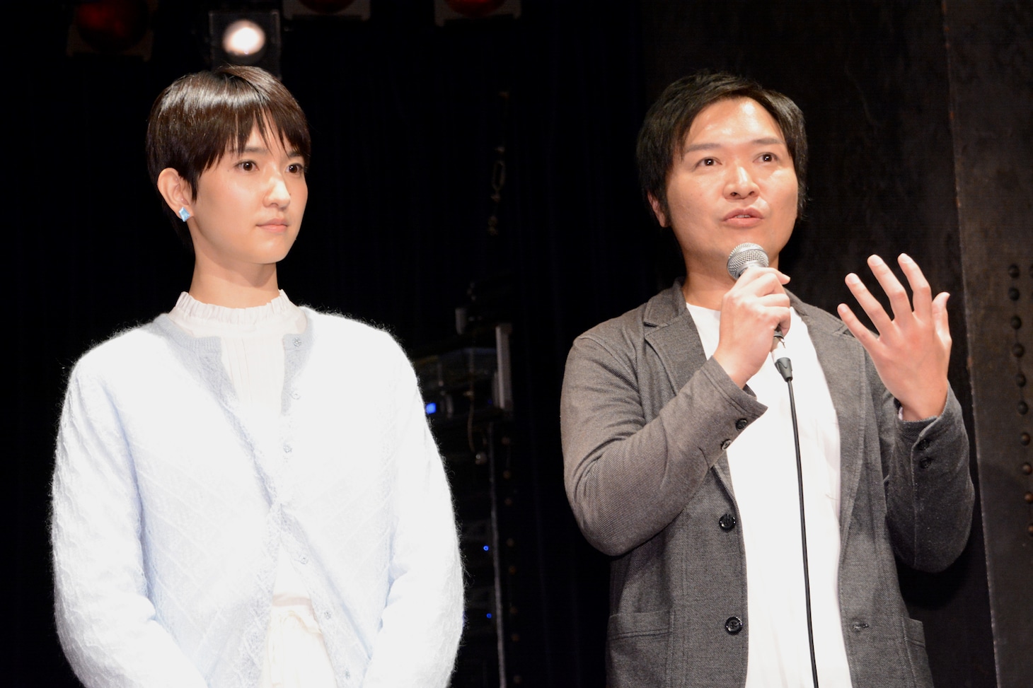 左から南壽あさ子、城之内正明。