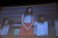 オーディション時の映像上映の様子。