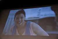 映画「コンフィデンスマンJP」本編映像上映の様子。