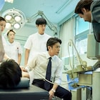 滝沢秀明主演ドラマ「孤高のメス」新場面写真が到着、仲村トオルや山本美月の姿も