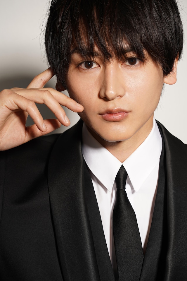 「佐藤永典カレンダー2019.4-2020.3」表紙