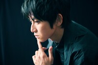 「本郷奏多カレンダー2019 -Color of Kanata-」より、本郷奏多のお気に入りカット。