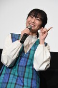 「みんなのアイドル、みーたんだよっ！」と言う高田夏帆。