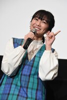 「みんなのアイドル、みーたんだよっ！」と言う高田夏帆。