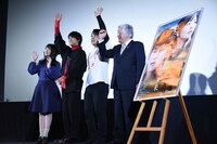 「ふたつの昨日と僕の未来」初日舞台挨拶の様子。