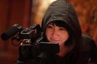 「JOKER×FACE」より、松本穂香演じる流川。