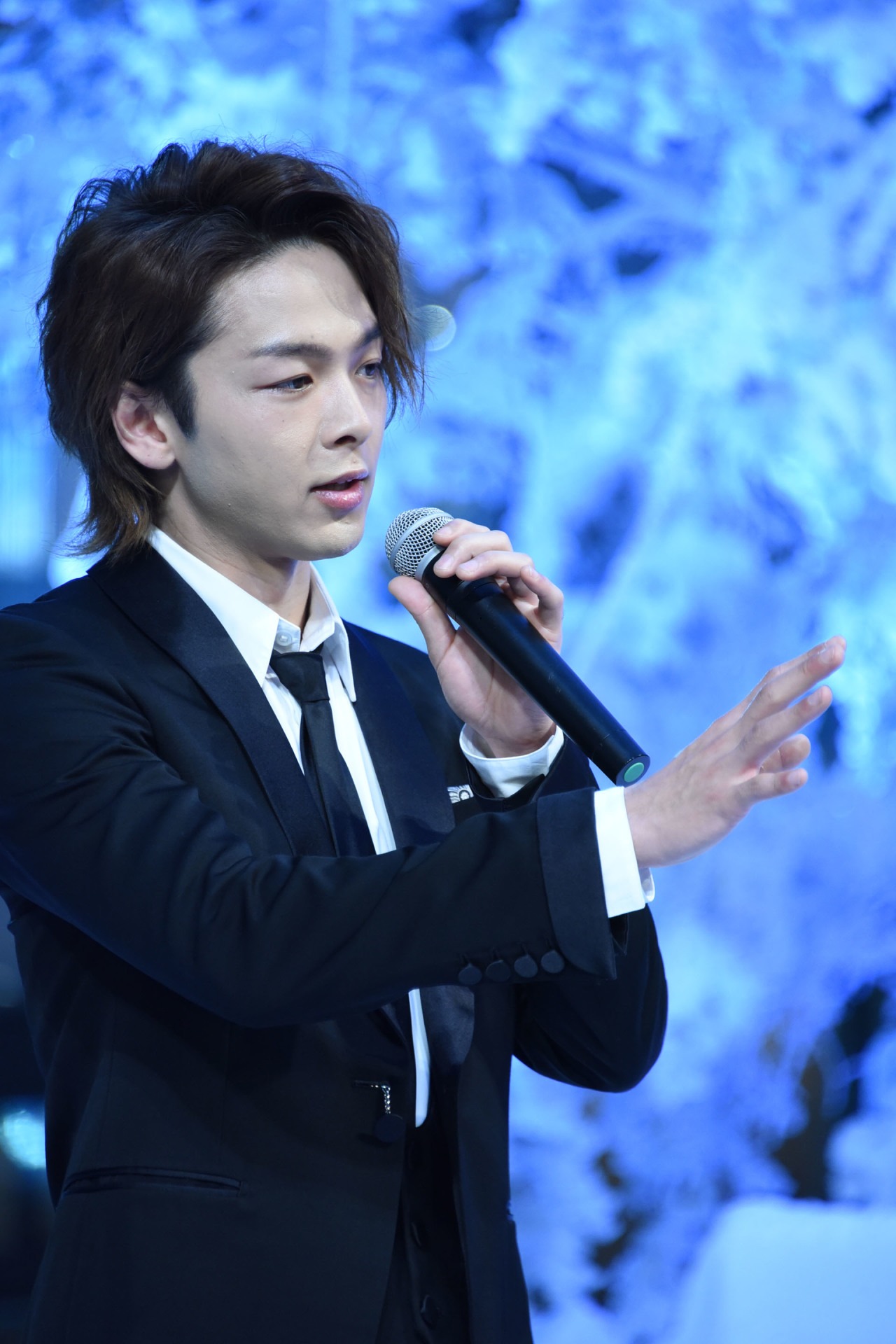 中村倫也