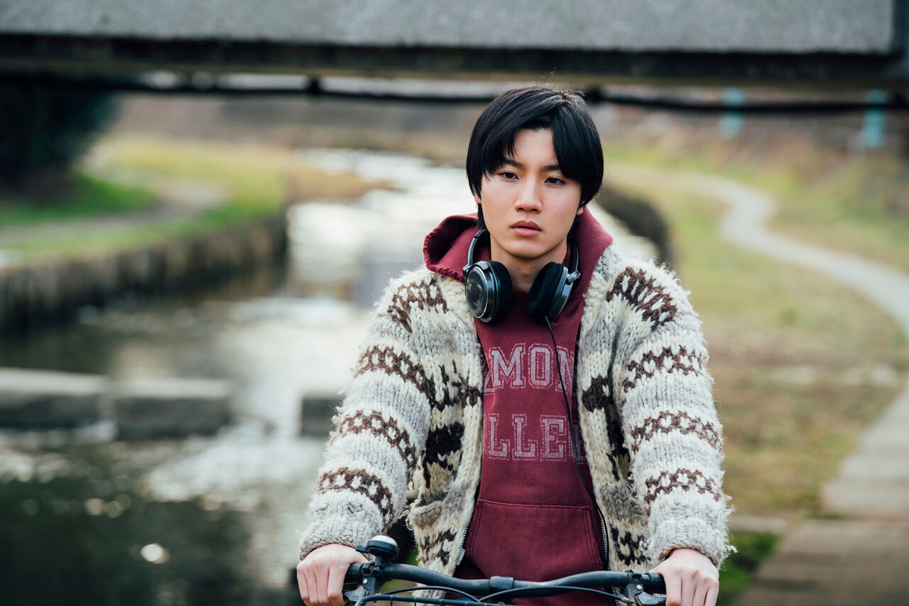 桜田通演じるヒモ男に恋人が寄り添う、福田麻由子や笠松将も出演「ラ」新写真10枚