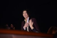 客席通路から入場する和田雅成。