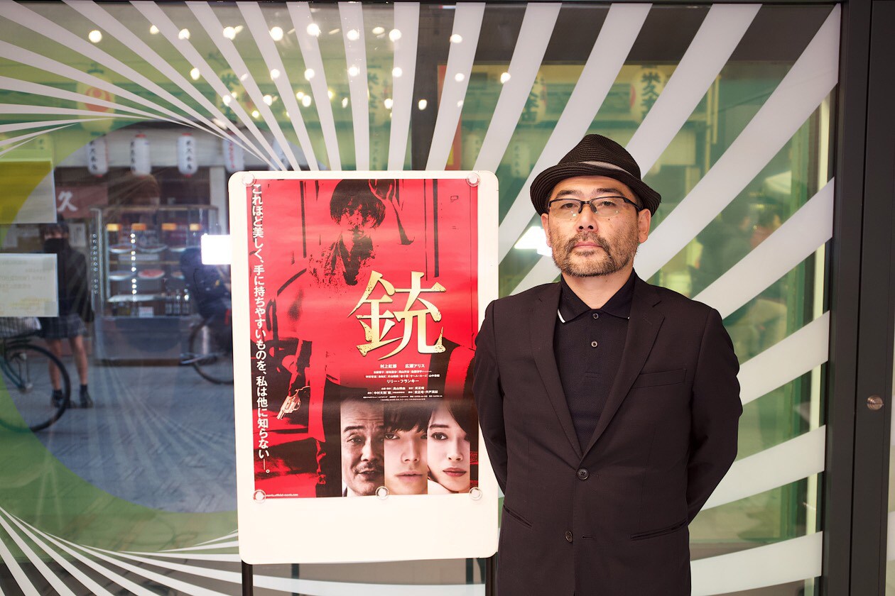 「銃」の監督・武正晴が「活弁シネマ倶楽部」に登場、モノクロを選択した理由語る