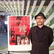 「銃」の監督・武正晴が「活弁シネマ倶楽部」に登場、モノクロを選択した理由語る
