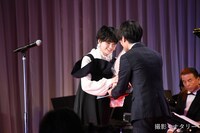 平手友梨奈（奥）