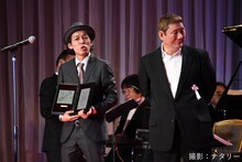 左から上田慎一郎、北野武。