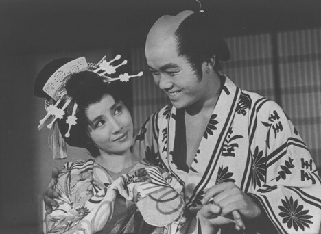 「九ちゃん刀を抜いて」 (c)東映